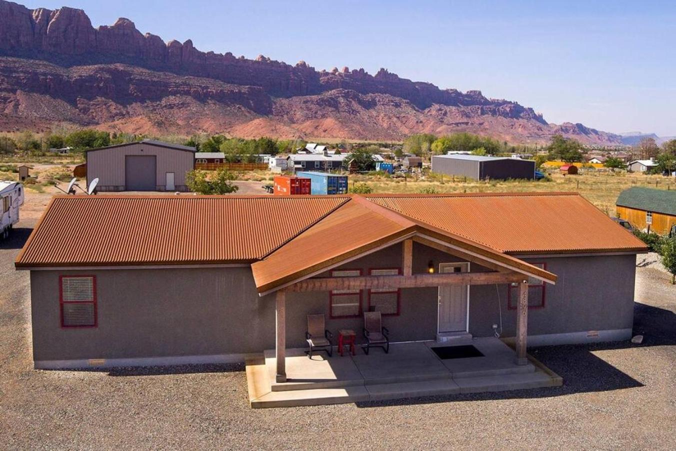 The Shack Private Home & Hot Tub Moab Bagian luar foto
